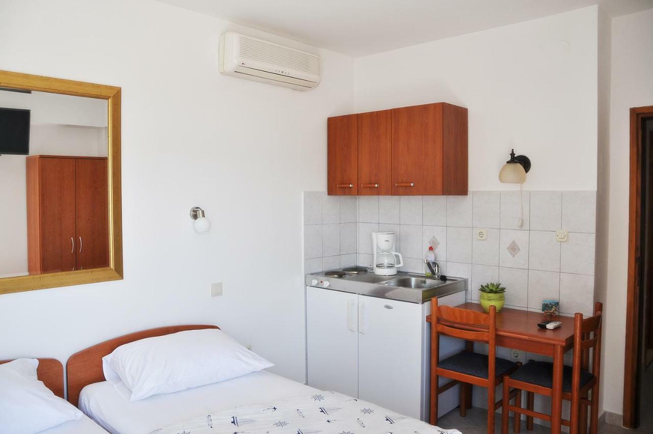 Sunrise Apartments And Studio Apartments Lokva Rogoznica Exterior foto