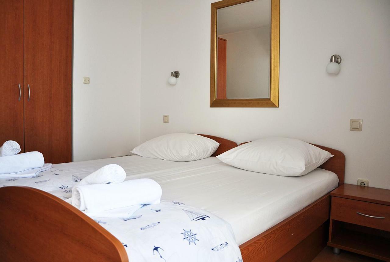 Sunrise Apartments And Studio Apartments Lokva Rogoznica Exterior foto